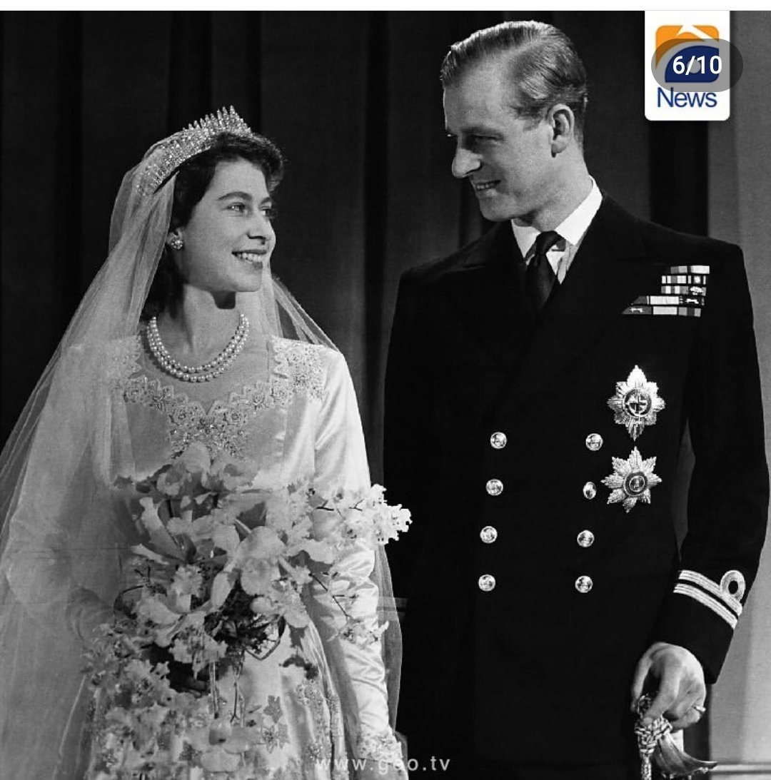 WasioMuhammad's tweet image. You will be remembered always💔💔
#QueenElizabeth #RoyalFamily #Death #QueenElizabethII #MeghanMarkle #PrinceHarry @RoyalFamily #QueenElizabeth #Friday #PrinceCharles #KateMiddleton #Duke #ThursdayThoughts #Thursday #Queen #QueenElisabeth #QueenElizabethIIMemorial 
#funeral