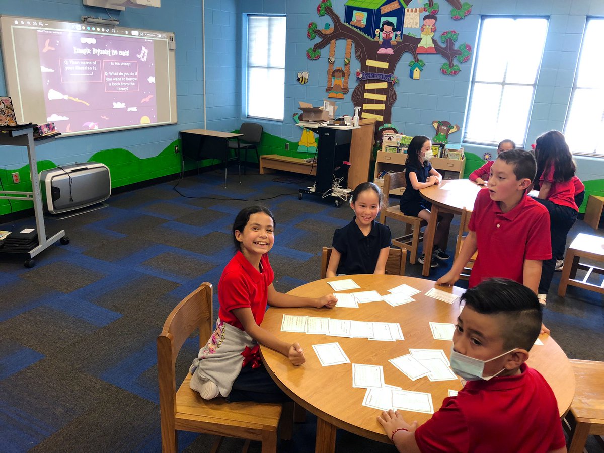 LibaryLadyAvery's tweet photo. โจIt has been so magical to be back in the library this year with all these @OES_Ocelots Reading Wizards!!!โจ๐๐พ @LFCISDLibraries @esc1library #LosFresnosLiteracyMatters #OcelotsRead ๐ฎ https://t.co/zrdL4Fls7D