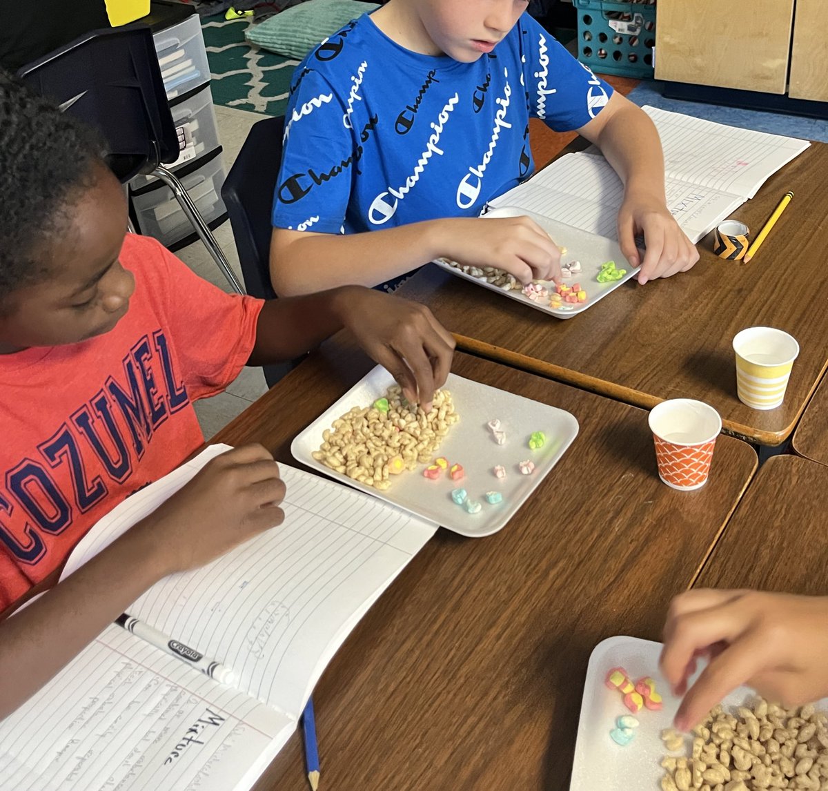 JamieMcBee's tweet photo. Interactive science vocabulary today ๐ @Rose_STEMS @NISDElemScience @AliThomas9218 @NISDBraunStat #nisdscience https://t.co/bTNlm37dXF