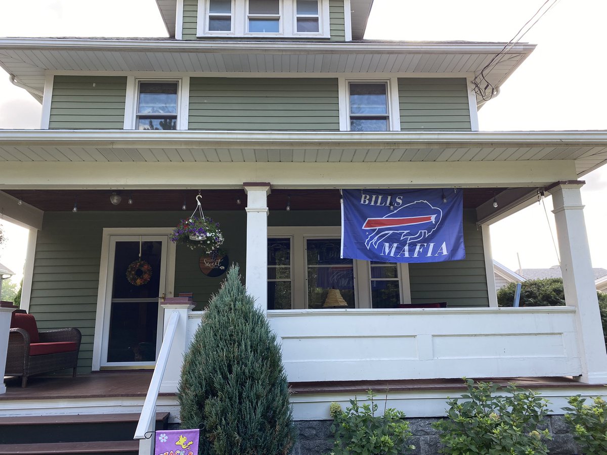 TheShatHitFan's tweet photo. @BuffaloBills Getting ready for “Go Time!” https://t.co/Se5niWFhE4
