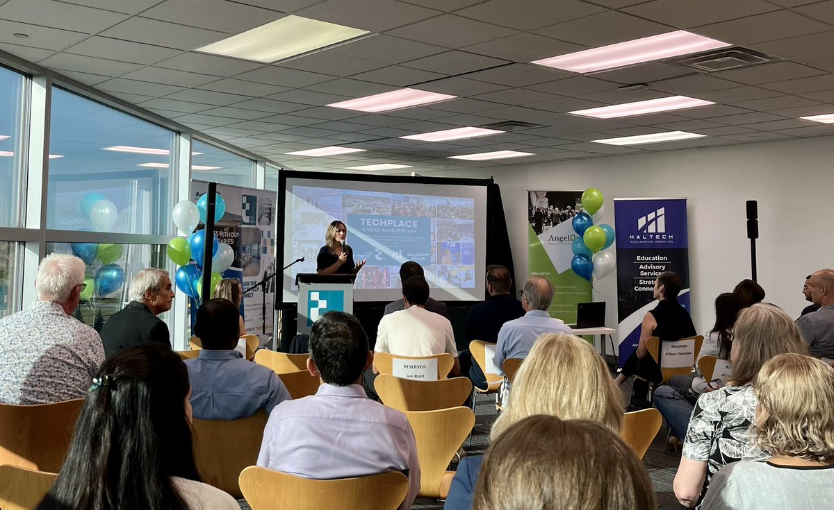 TechPlaceBurl's tweet image. #BurlON Mayor @MariannMeedWard opens our #TechPlace 5 Year Anniversary event!