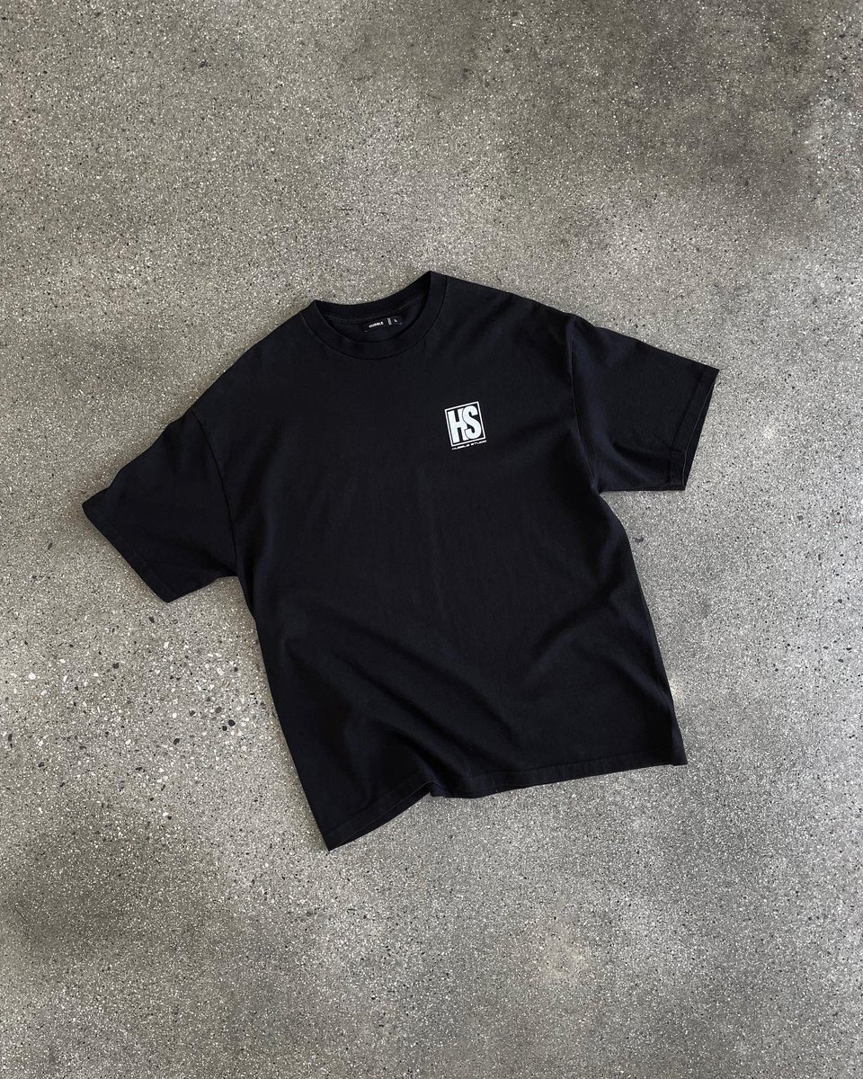 Hubble studio Porsche Tee 

hubbleclothing.com/collections/te…