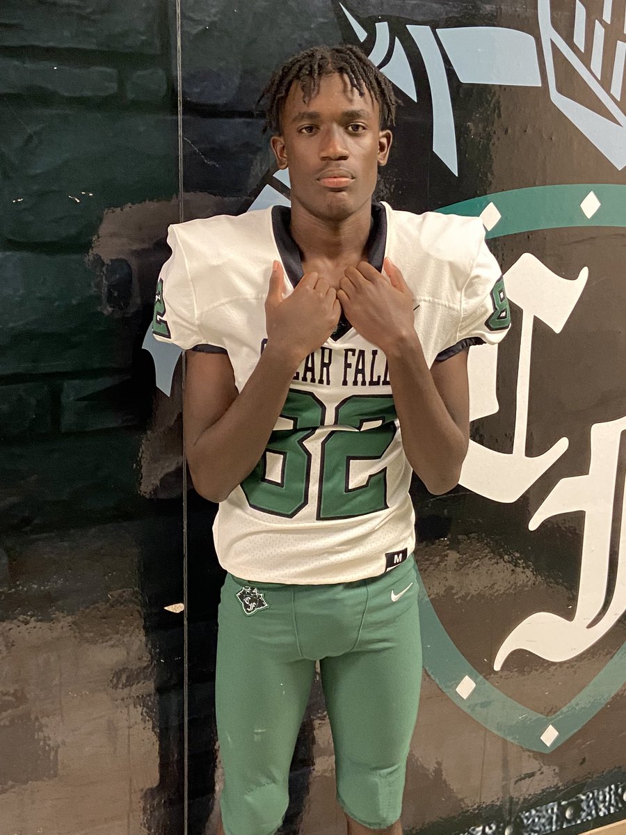 ClearFallsFB's tweet photo. This weeks uniform combination worn by last weeks Heart and Hustle winner @JordanWoodson12 https://t.co/JufPydgk5W