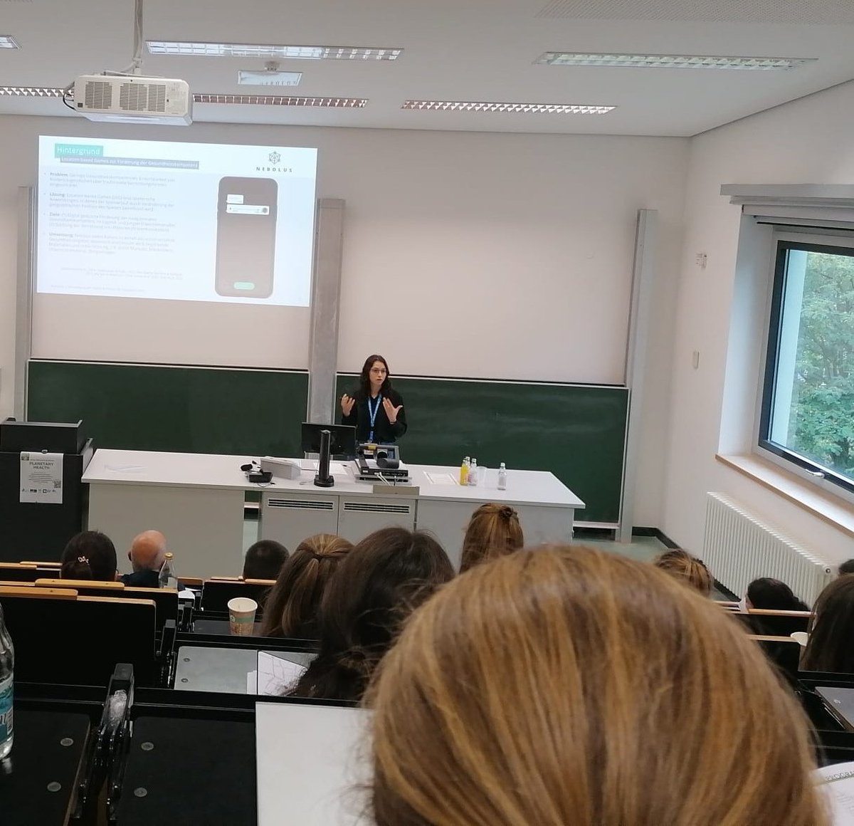 Ich freue mich, dass ich heute bei der Fachtagung der @DGSMP_e_V und @DGMS_de referieren durfte und die Implementierungsbedingungen komplexer digitaler Interventionen im kommunalen Setting diskutieren und erste Ergebnisse unserer Evaluation vorstellen konnte. #dgsmp_dgms2022