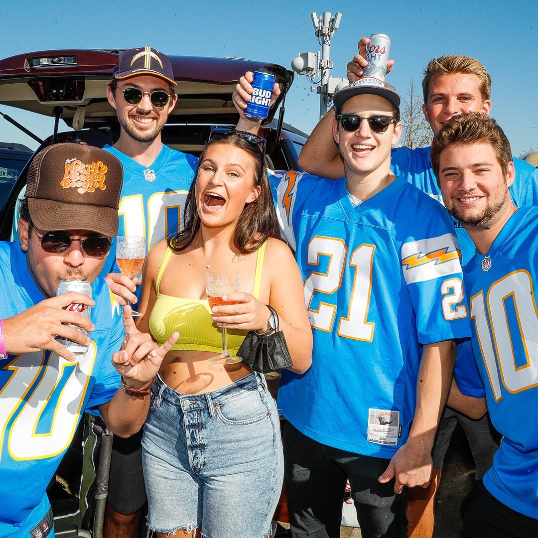bar open like keenan allen

every home game » chrg.rs/tailGates