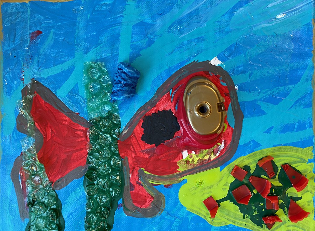 LottaFish's tweet image. Less Plastic More Fish | Artworks made with plastic debris by #nhvn elementary students are on display at @NHFPL Fair Haven. Exhibit reception 9/15 3-7PM. #UrbanWaters Initiative funded by #CTDEEP  #LessPlasticMoreFish #MenosPlásticoMásPescado #PlasticPollution #singleuseplastic