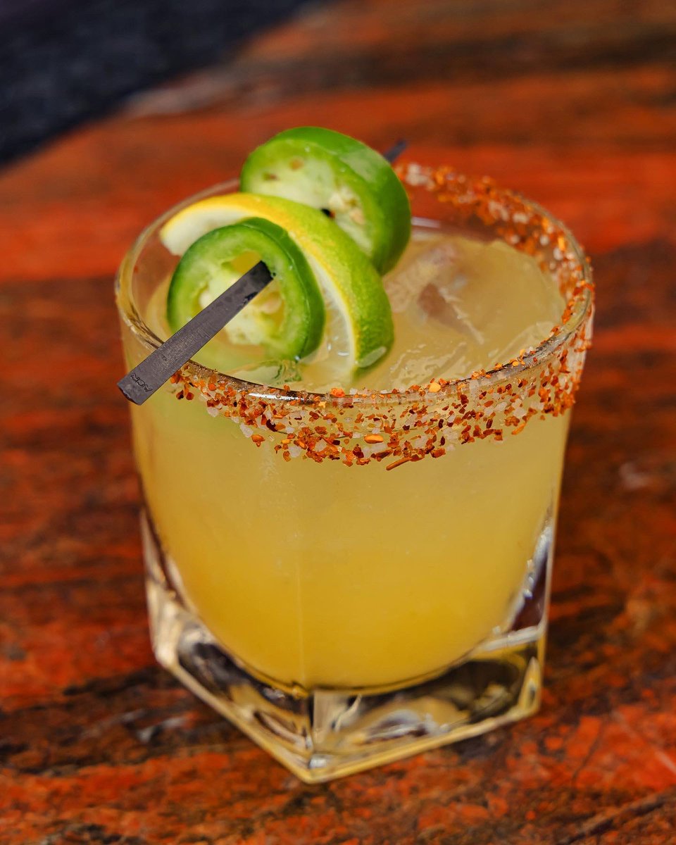 robinwinchell's tweet photo. Recent drink shots from the sober photographer. #mixologist #bartender #bignight https://t.co/ND6iT2FJqm
