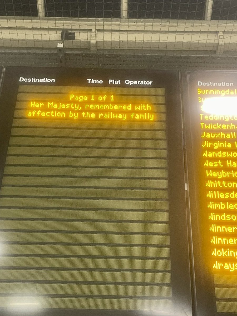 Gerade am Bahnhof

#QueenElizabeth