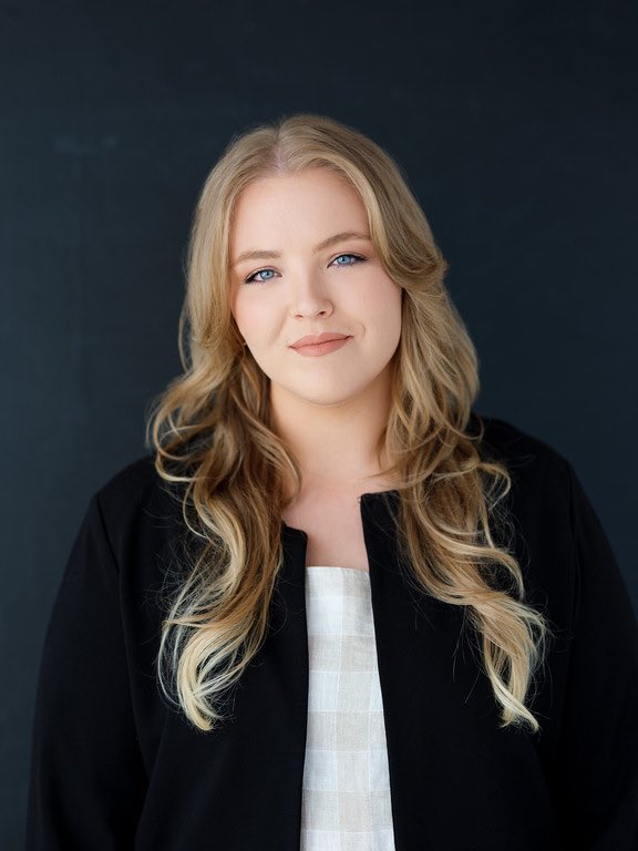 Abby Shettig, MD (@abbyshettig) on Twitter photo Hello #MedTwitter I’m Abby! I’m an MS4 at <a href="/OHSUSOM/">OHSU School of Medicine</a> ,originally from CO/UT, and I’m thrilled to be applying #GeneralSurgery for #Match2023! I’m an avid skier, karaoke artist, and a serious dog parent. Can’t wait to connect with you all this application season! #GenSurgMatch2023 Hello #MedTwitter I’m Abby! I’m an MS4 at <a href="/OHSUSOM/">OHSU School of Medicine</a> ,originally from CO/UT, and I’m thrilled to be applying #GeneralSurgery for #Match2023! I’m an avid skier, karaoke artist, and a serious dog parent. Can’t wait to connect with you all this application season! #GenSurgMatch2023