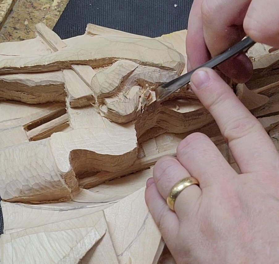 Madcarver00's tweet photo. "Orders" - Sculptures by Randall Roughing Stage..
Contact randy@madcarver.com for Woodcarving Lessons
#woodcarving #howto #reliefsculpture #woodcarvinglesson #Mission #Medieval #fantasyrogue #Guard #barracks #fantasy #fantasycharater #adventurers #dd #lotr #wow #wot #riftwar https://t.co/JMdF6T2rV5