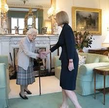 MartinKnight_'s tweet photo. “Never has anyone meant so much, to so many, for so long.” #QueenElizabeth https://t.co/eve6TFIW1g
