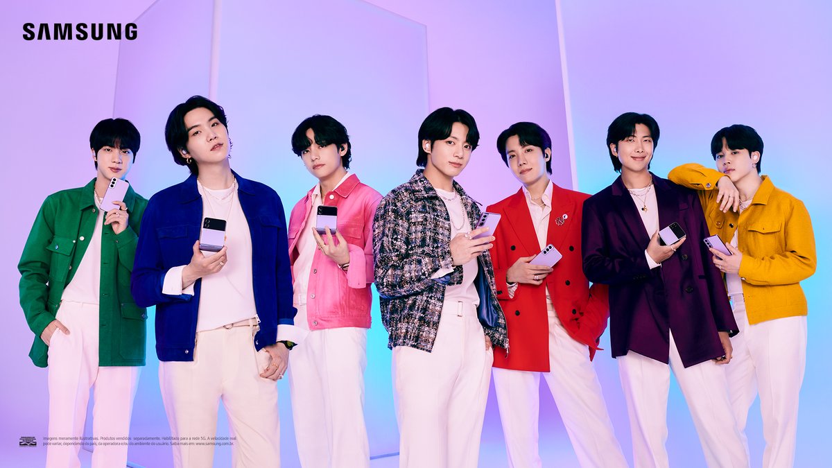 SamsungBrasil's tweet photo. Nossos meninos favoritos e a nossa cor favorita: só podia ser BTS com as versões violeta do #GalaxyZFlip4 5G e #GalaxyS22 5G! Quem aí também amou? Aproveite a pré-venda e garanta o seu smartphone. https://t.co/TiMGLc7H2L