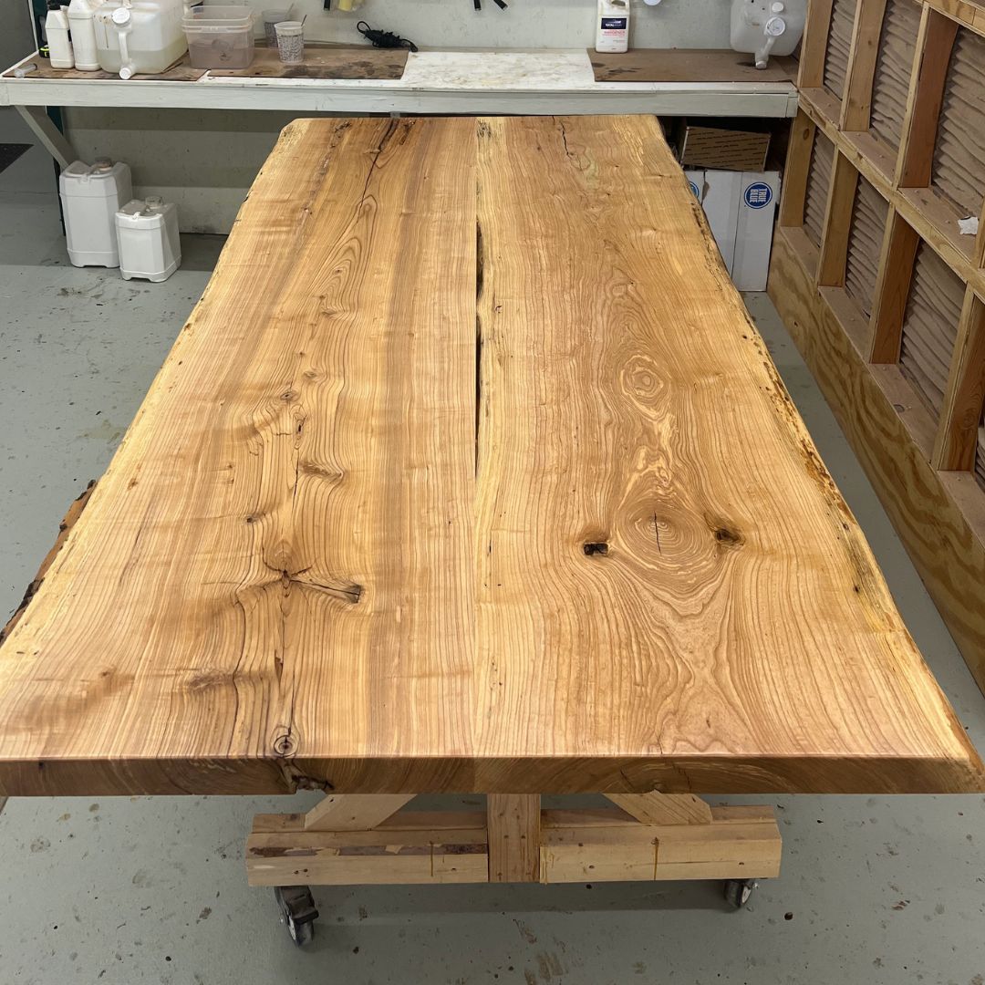 TheLumberShack1's tweet photo. One of our table tops we are working on in the shop 😎
#liveedge #liveedgetabletop #tabletop #woodtable #bookmatched #kitchen #kitchendecor #woodworking #woodworkingcommunity #woodshop #diyproject #homedecor https://t.co/Il8Ah7SSRN