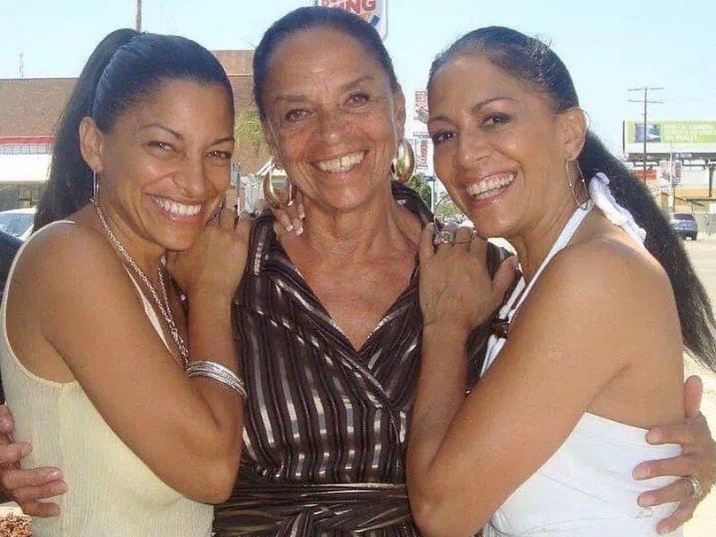 SheilaEdrummer's tweet photo. Today is a very special day. It’s Moms birthday! My hero in every way, you bring so much joy and light everywhere you go. 85 years young 👑 here’s to all the adventures ahead! ♥️❤️♥️❤️#efamily https://t.co/WqBab5opUA