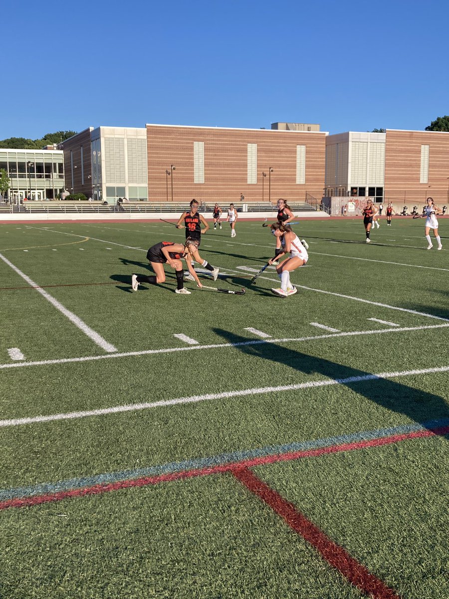 NNHSTigers's tweet photo. Danielle Morrill with the goal to make it 2-2 with 6 minutes left to play. https://t.co/0eerhWB1sb