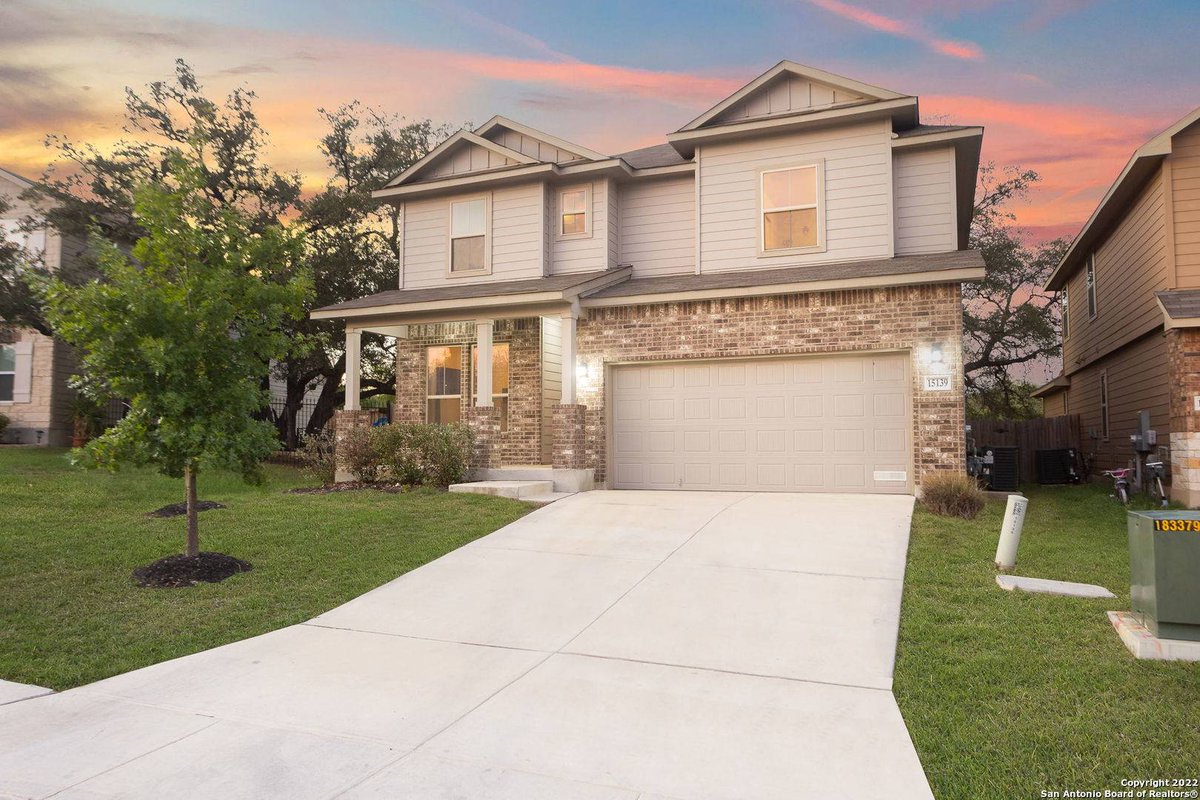 rowdyrealtor210's tweet image. Stunning Home for Sale!!   A Bella Vista home in Texas Research Park has the Microsoft Data Center literally in the backyard.

grellrealtygroup.com/d8r2vtqh

#GrellRealtyGroup #UTSA #MicrosoftDataCenter #SanAntonio