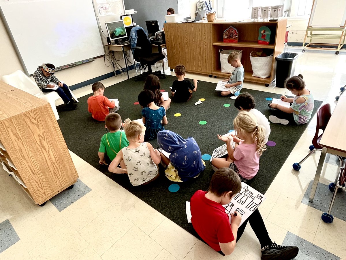 KensalParkFI's tweet photo. Mme Wright & Mme McIntyre’s kindergarten students showing how to be mindful of their well-being & embedding some quiet time in their busy first day of school yesterday.
They are engaging in free draw on white boards while listening to relaxing music. ❤️💙
#tvdsb #TVDSBFirstDay https://t.co/5UayVsxf7d