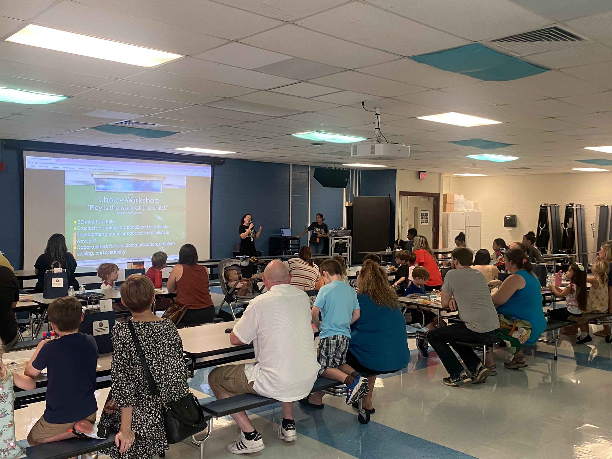 forest-north-elementary-on-twitter-huge-crowd-for-kinder-parent-night