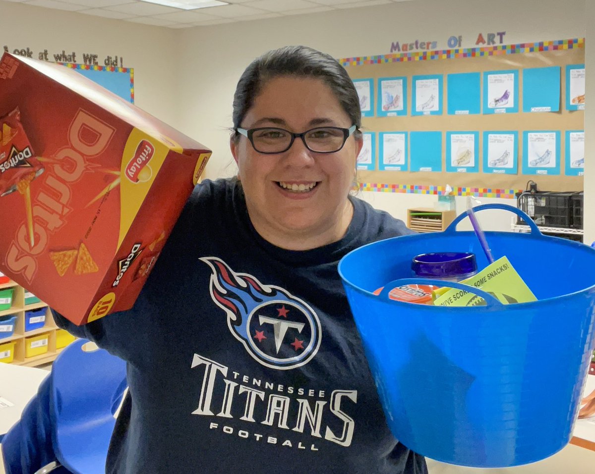 Mrs_Monica_KECS's tweet photo. TOUCH DOWN!! What a great day!! @MrsFloyd0419 @KinkeadeECS #Footballfunday @Titans #Titans #prek3rocks https://t.co/uWZvvntHVr