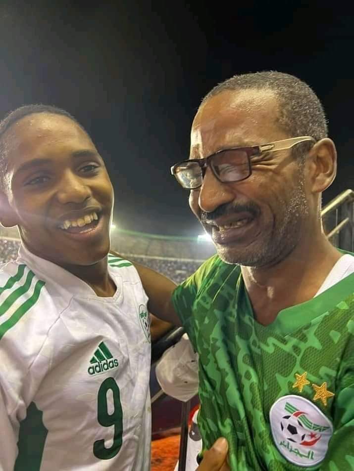 BOTOLADZ's tweet photo. والد اللاعب أناتوف مسلم يذرف الدموع بعد تتويج ابنه باللقب العربي وأفضل لاعب في الدورة. https://t.co/xkPt6VDC6P