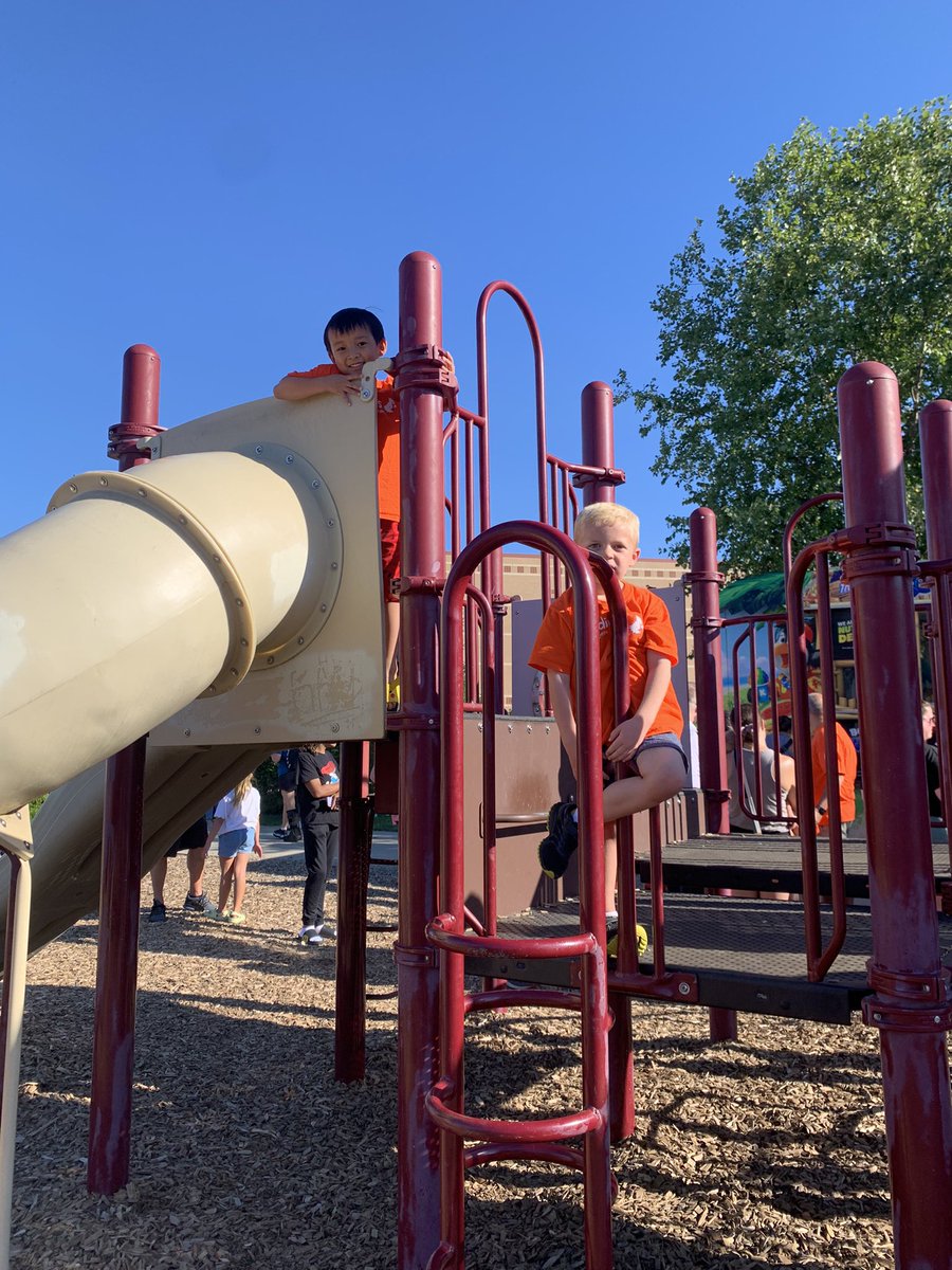 msmit_tce's tweet photo. Successful Meet Me at the Playground #TCEcardinals kindergartners and families @LBorgertTCE @mrsconlonTCE @MrsGabbardTCE @Hamilton2TCE https://t.co/FL3seDDKdd