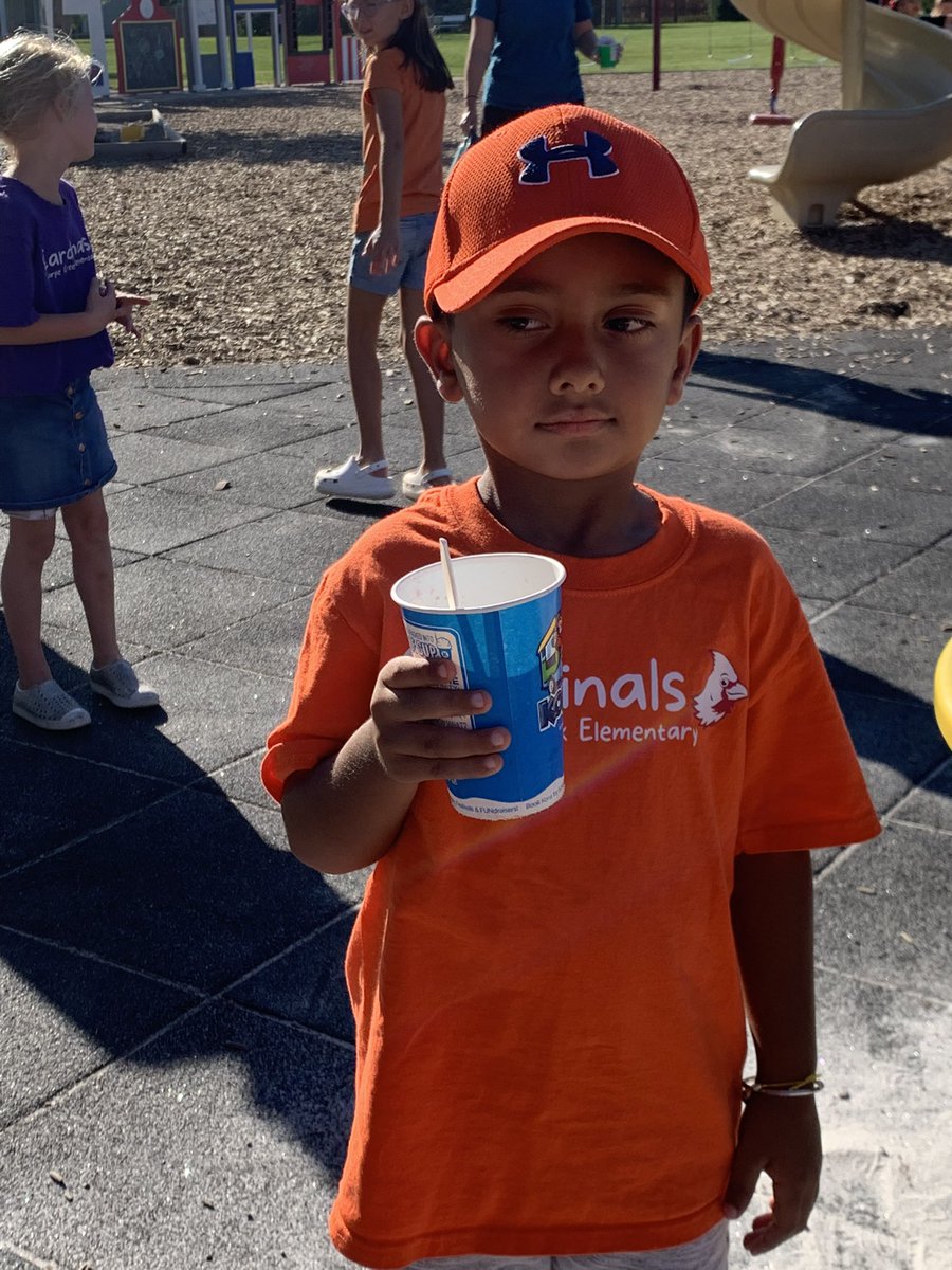 msmit_tce's tweet photo. Successful Meet Me at the Playground #TCEcardinals kindergartners and families @LBorgertTCE @mrsconlonTCE @MrsGabbardTCE @Hamilton2TCE https://t.co/FL3seDDKdd