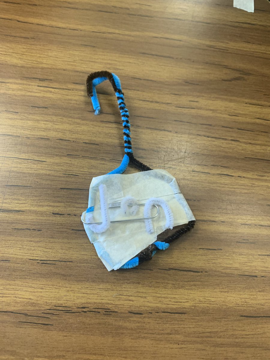 Clercsclassroom's tweet photo. My favorite first day STEM activity! https://t.co/WPcEaM9rFU