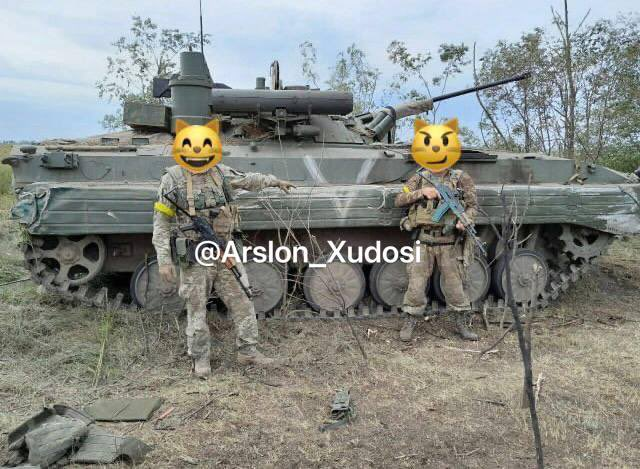 Captured Russian Army BMP-2M IFV