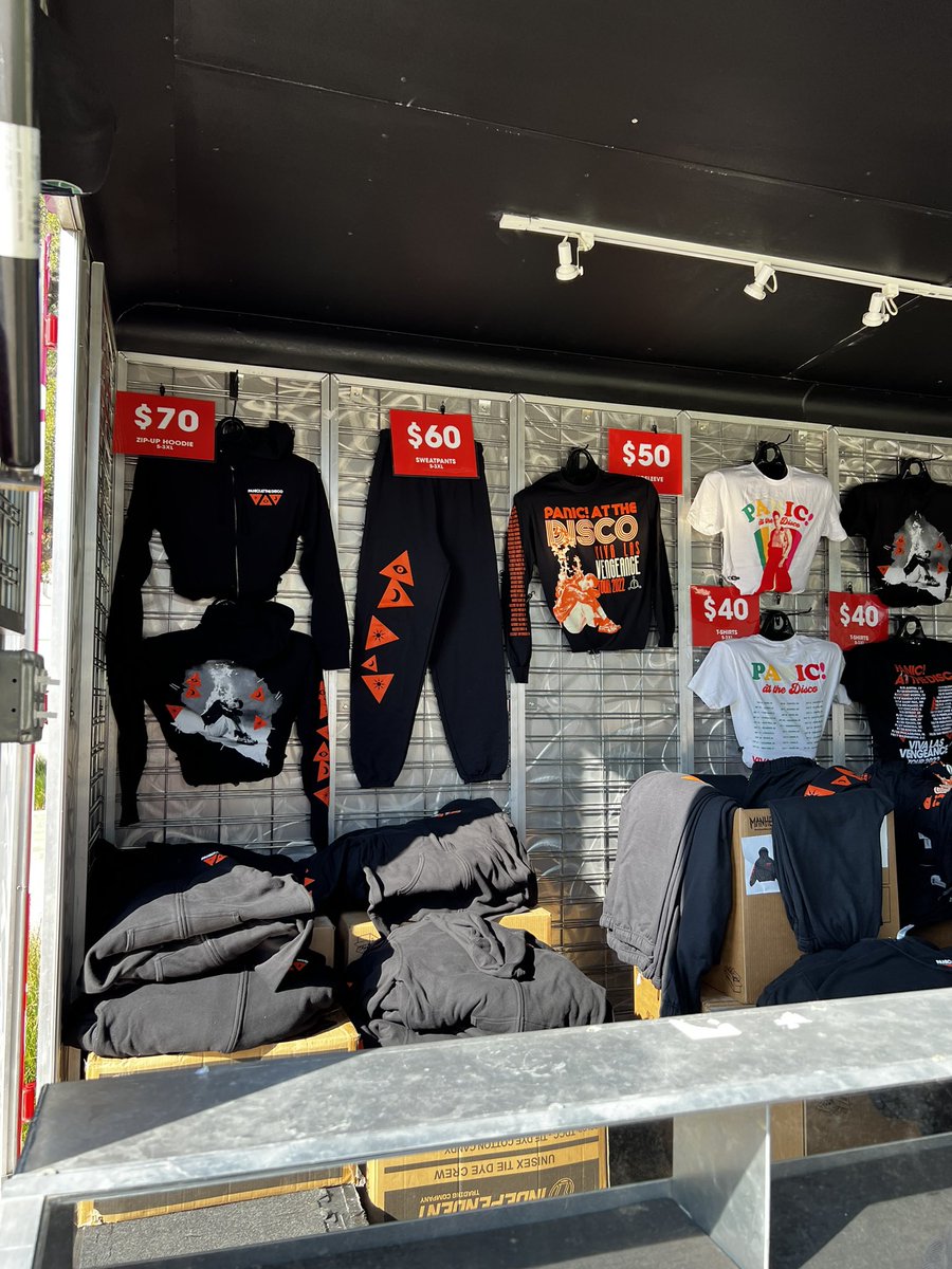 Panic! Updating tweet media