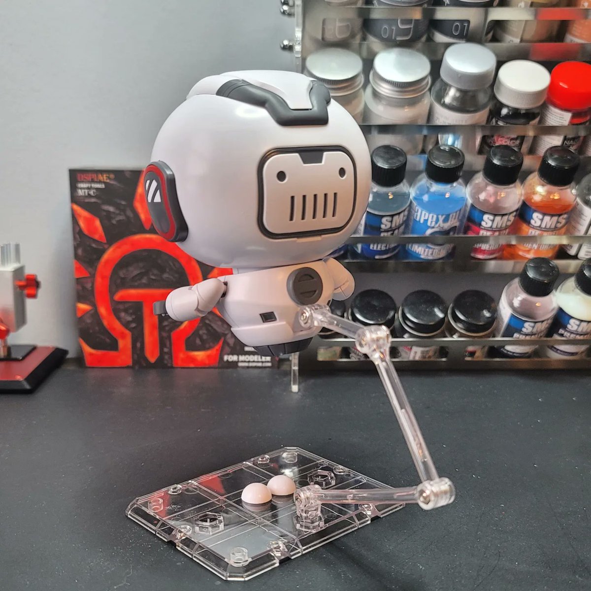 GunplaJ's tweet photo. The initial snap build of the @usagundam Apex model kit is complete and ready for review! It is adorable!!!!!
#usagundamstore #apexmodelkit https://t.co/2jXefu1E4s