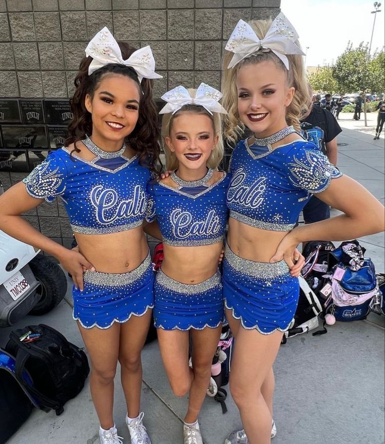 Why is this my first time seeing this uniform…omfg they are gorgeous