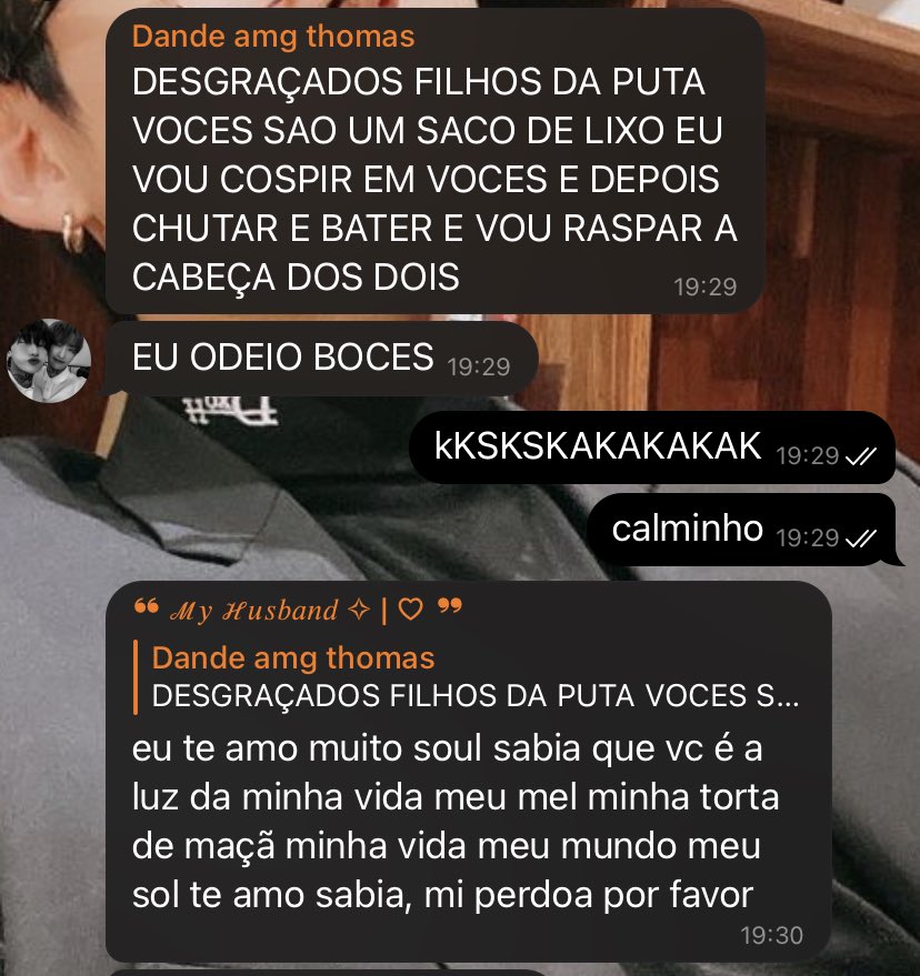 DNTERZ's tweet photo. eu tô rindo MUITO https://t.co/nsVQWkBtLw