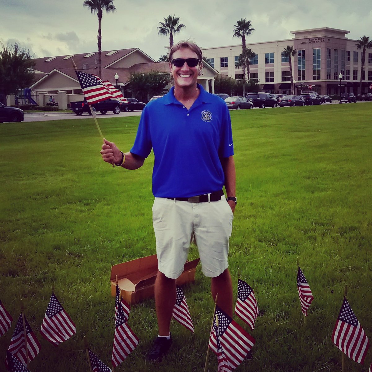 DomAbroad's tweet photo. #Rotary #CommunityVolunteering. #FlagProject
In remembrance of the victims of the September 11 attacks... https://t.co/DgNXp0VZt3