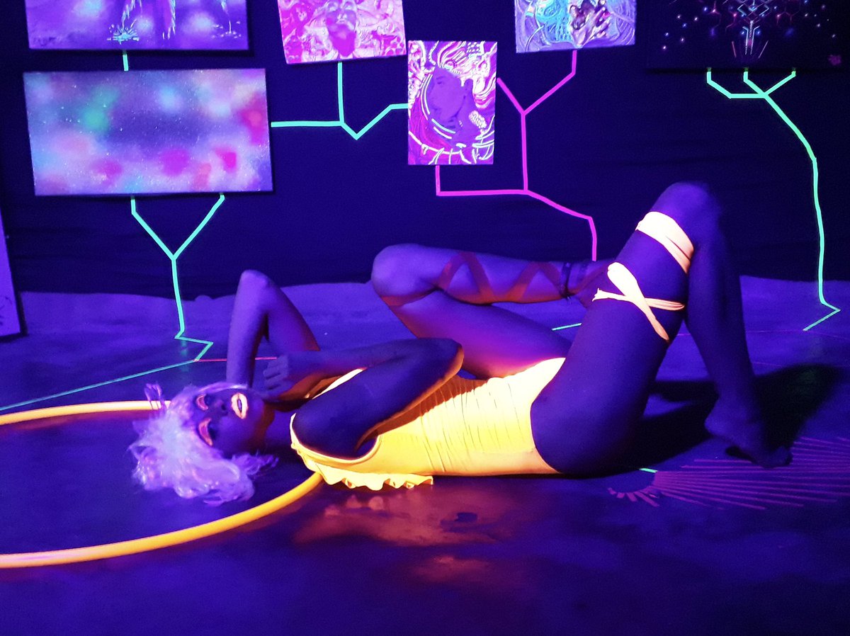 circussexygirl's tweet photo. Sexy + god + neon + psycho 

#sexygirl #latinas #Queen #onlyfansgirl #onlyfans #psycho #suicidegirls #sexybrazilian #womangod https://t.co/KoL76rnikA