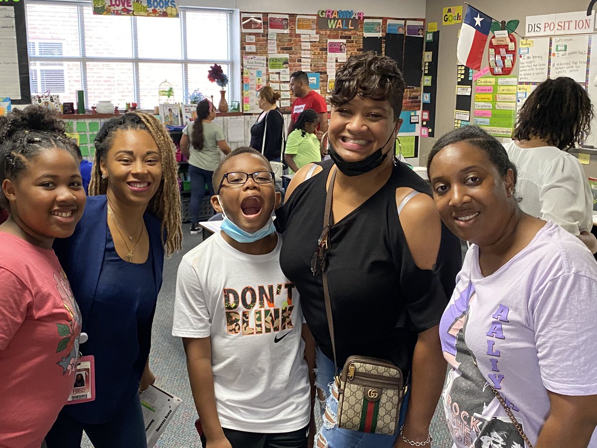 Armstrong Elementary tweet media