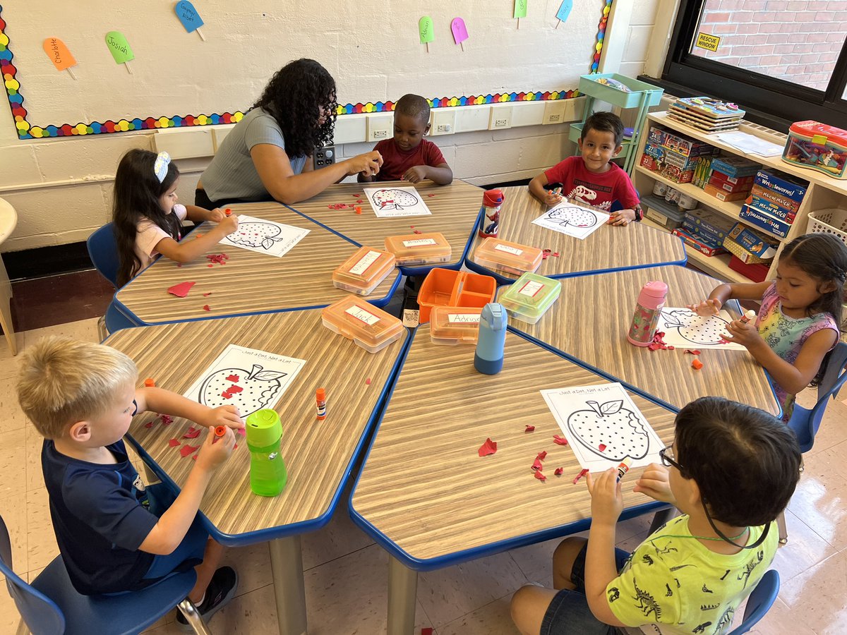 PFainUPK's tweet photo. PreK jumped right into thing in UPK-B! Learning how to use a glue stick and using their fine motor skills as they tear paper. Go Slow to Go Fast ! #prekfun #beginningofschool #prekteacher #backtoschool https://t.co/0lK5B5ru1E