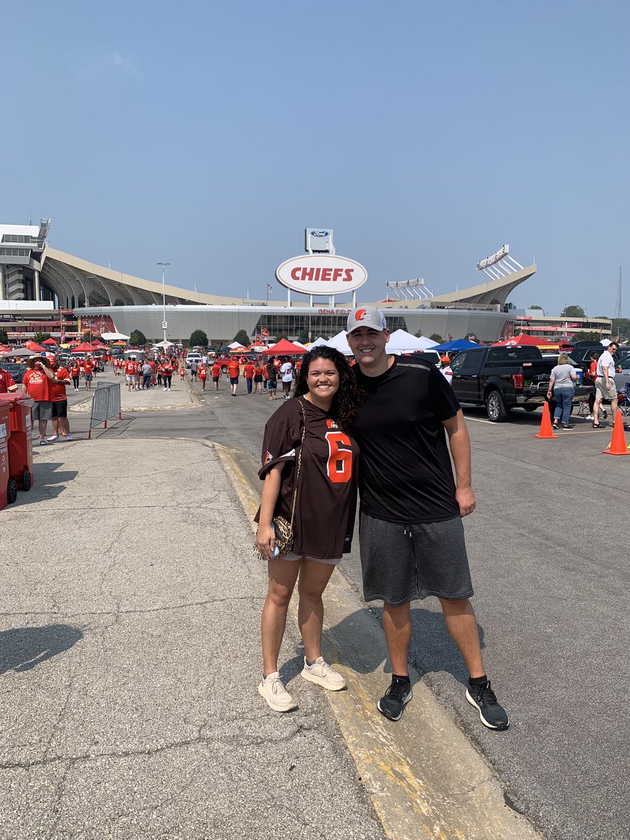 michaela_staton's tweet photo. Out with the old…in with the new! @bakermayfield #offtheleash #shakeNBake @Panthers https://t.co/BZVIGYOgdu