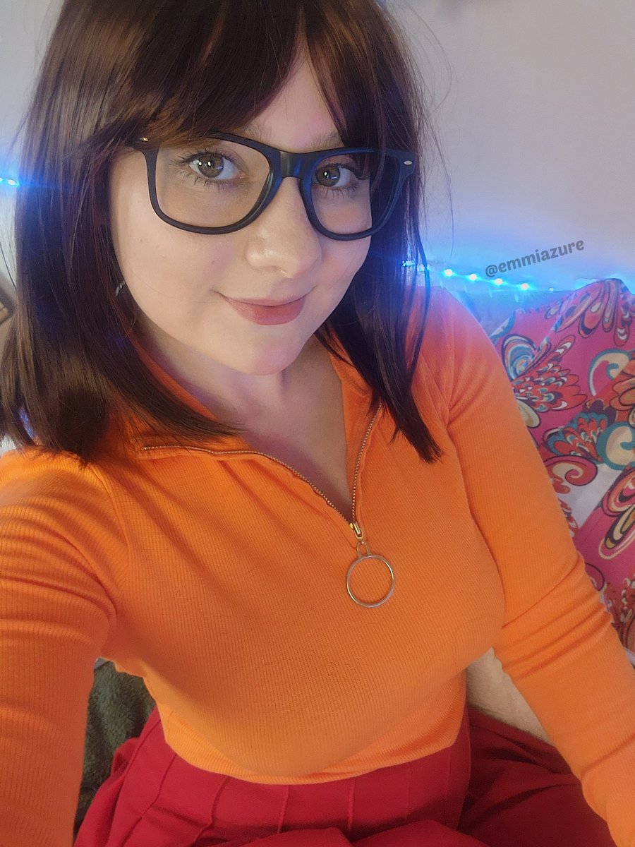 Emily Azure on Twitter "Jinkies! 🔎 What do you think of my Velma