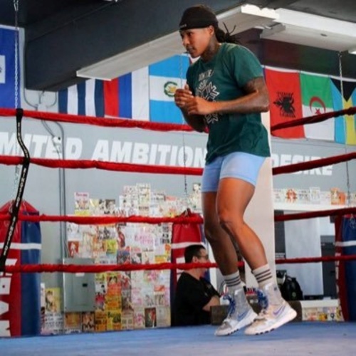 konnectvizion's tweet photo. When @shaygreen35 gets her chance on the big stage she will change Peter Fury's opinion & show the world she is the next boxing superstar. #facts #womensboxing #femaleboxing #womensboxingexpert #boxing #konnectvizion #macklife https://t.co/uXhLPPjVuE