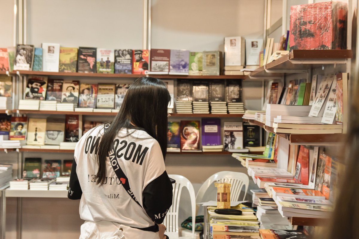 ptpsantafe's tweet photo. 📣 Arrancó la Feria Internacional del Libro - Rosario 2022 !!! 📚🤩📖

Te esperamos en la Libreria Raices-Catari 3er piso n°50

📍Centro Cultural Roberto Fontanarrosa (San Martin 1080)

⏰ Del 8 al 18 de septiembre https://t.co/IyCHMQyE5L