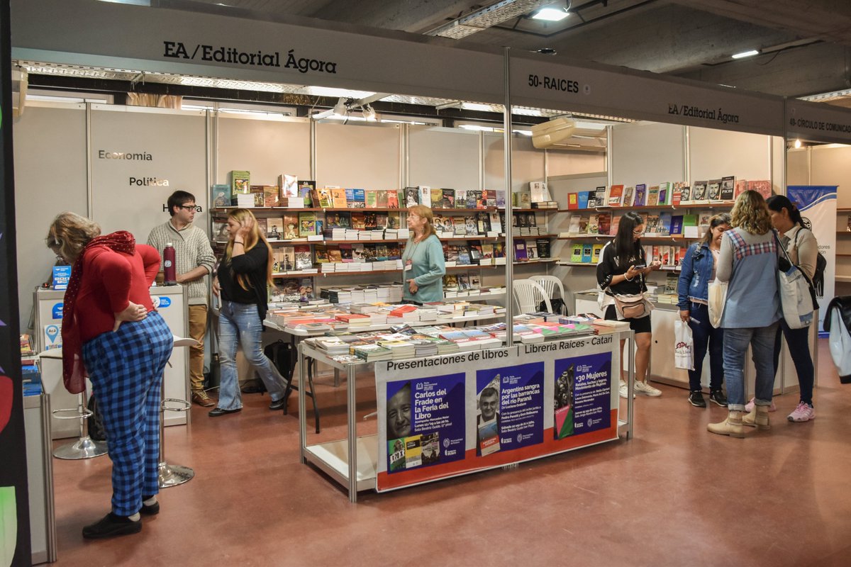 ptpsantafe's tweet photo. 📣 Arrancó la Feria Internacional del Libro - Rosario 2022 !!! 📚🤩📖

Te esperamos en la Libreria Raices-Catari 3er piso n°50

📍Centro Cultural Roberto Fontanarrosa (San Martin 1080)

⏰ Del 8 al 18 de septiembre https://t.co/IyCHMQyE5L