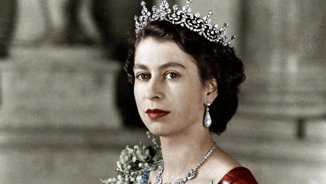 pgs888's tweet photo. Queen Elizabeth II is the monarch of the United Kingdom of Great Britain and Northern Ireland. https://t.co/ZfjF41lJml