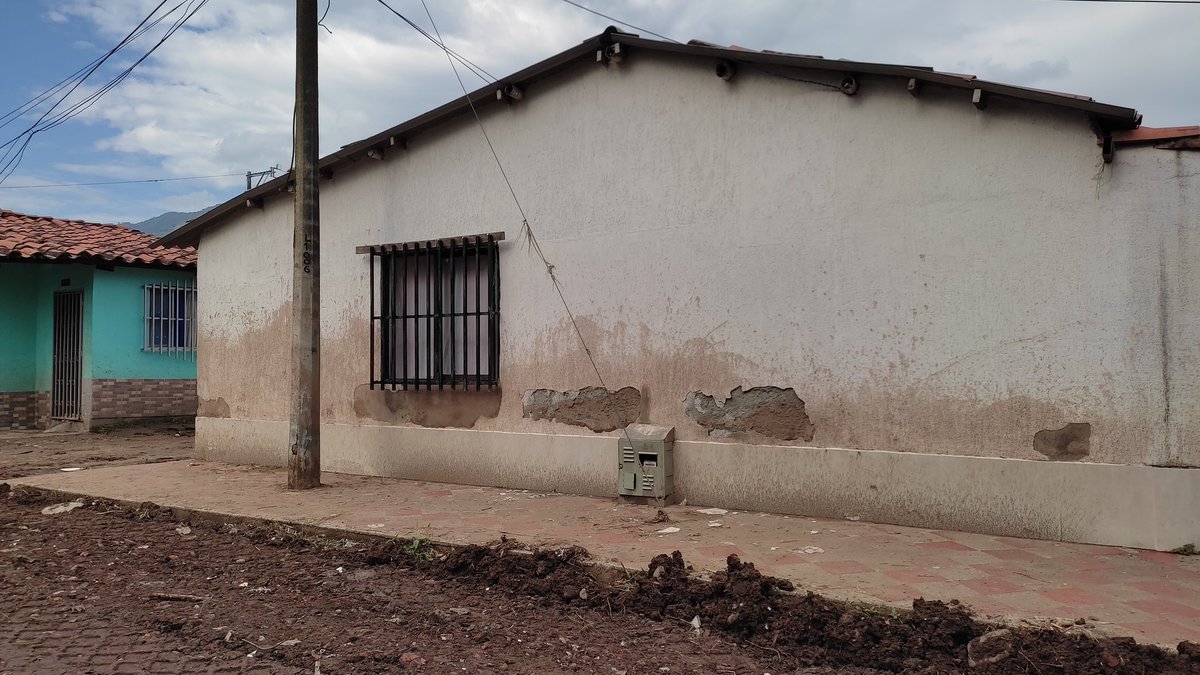 jdavidarangog's tweet photo. Allí, indicamos que desde Corpocaldas se adicionarán $150 millones al convenio que se tiene con el municipio, para intervenir puntos críticos como la quebrada Grande. https://t.co/4NvkMGUwyz