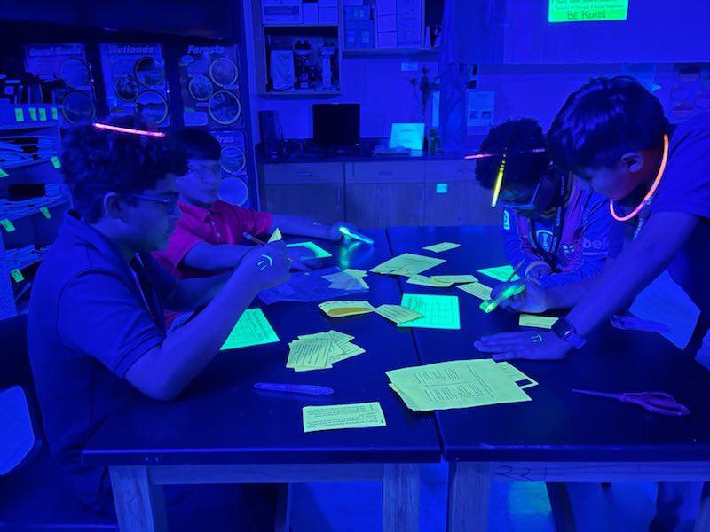 LanceK17's tweet photo. Talk about being engaged with learning. @Jackson_Vikings in Ms. Lopez’s 7th grade science class has black light-glow party review day!  Way to go out of the box Ms. L.! @DavidDunphy17 @szburt @lesterhampton @PeralesIda #JTCGoBig #qisdeffect https://t.co/mWNt4Inqwy