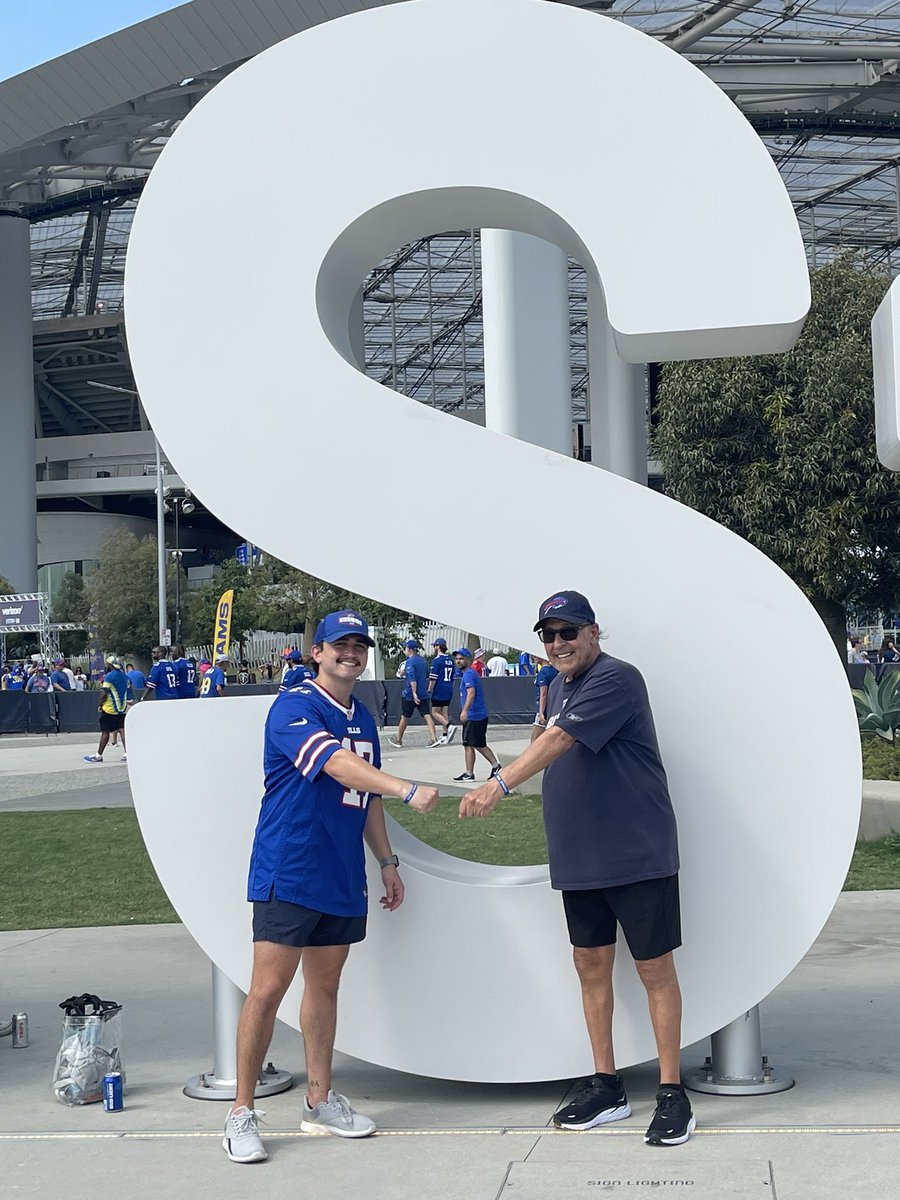 NicPollino's tweet image. Go @BuffaloBills! #SamStrong