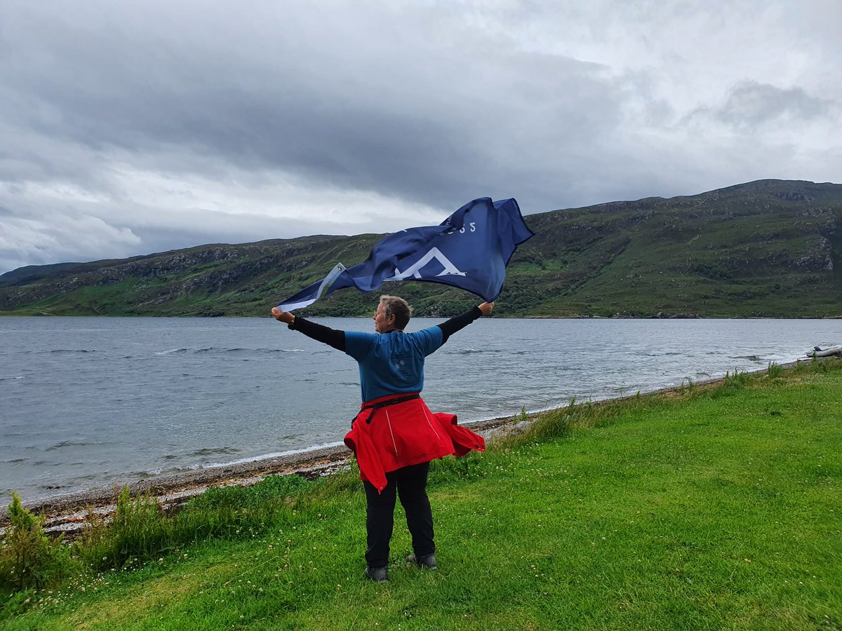 fiedler_regine's tweet photo. @MyPeakChallenge @SamHeughan #mpcflagday
#peakerpride
💕 https://t.co/vjoR7fvsKO