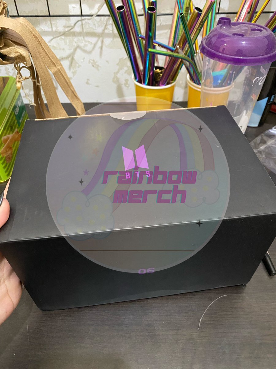 elanjustitiaaa's tweet photo. ⚠️HELP RT⚠️

BTS Merch Box 6 🇮🇩 INA

Include : 2 MPC (V&amp;JK) ; 2 Postcard 
Price : 1,5jt  (Spaylater / Split payment / Transfer Bank / E-Wallet)

✌️Good Condition 100% 

#Btsmerch #MerchBox6 #mb6 #musicbox  #wts #wtb https://t.co/nHuG1oHYo2