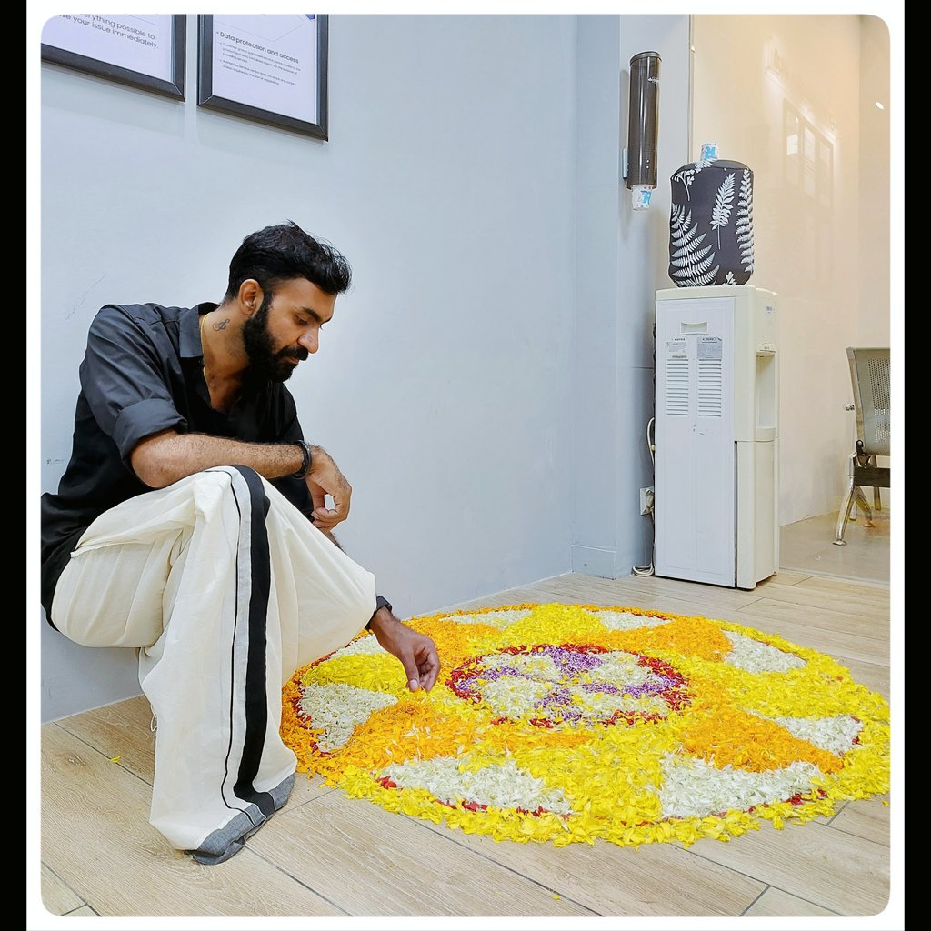 Get Unnified tweet media