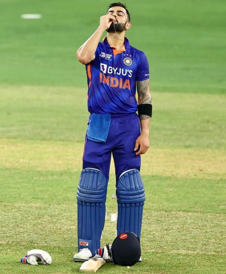 AkshayPilay's tweet photo. The king is back!!!🐐🐐👀👀
#ViratKohli 
#IndianCricketTeam https://t.co/XjSpYMRTro