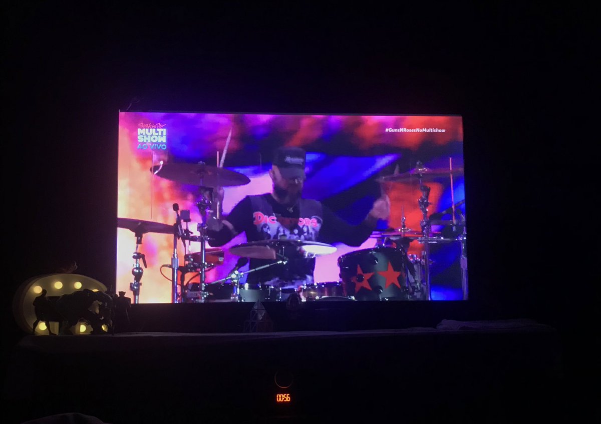 denirsusback's tweet photo. Guns N' Roses https://t.co/AyvtWRqvJU